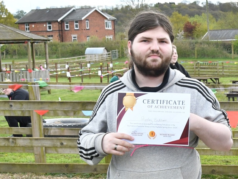 Other image for Runner-up awards for college duo